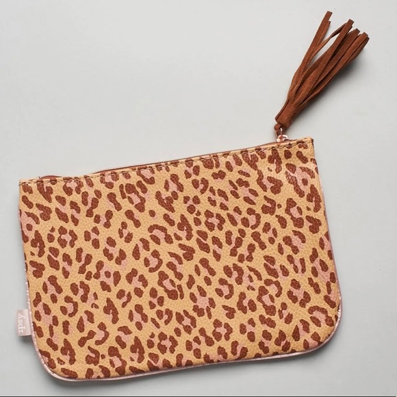 IPSY Leopard Print Cosmetic Clutch Bag - Picture 9 of 10
